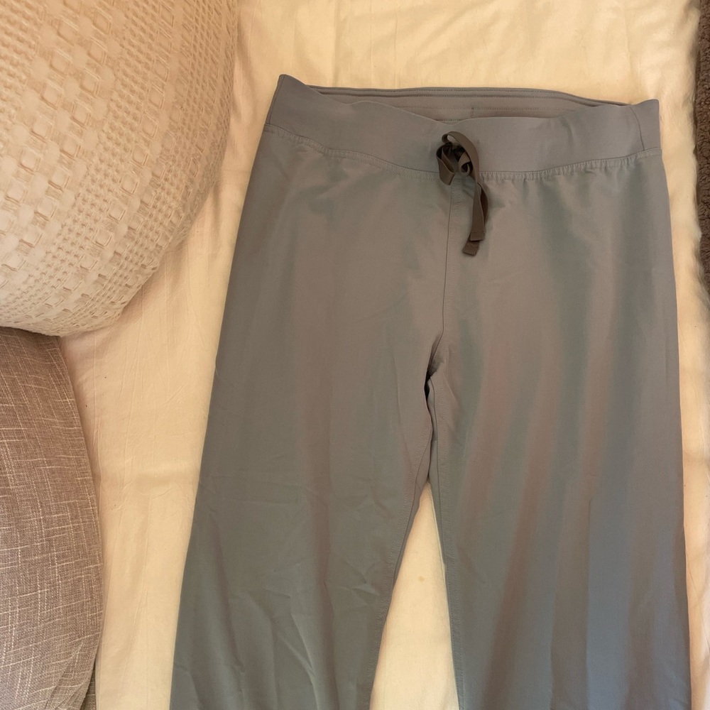 Livingston basic scrub pant